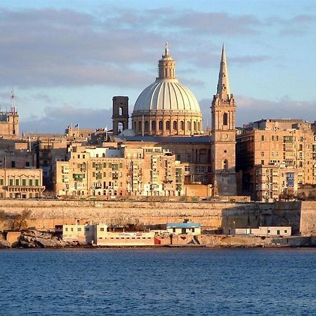 Modern Apartment In The Best Location, Perfect For Families Sliema Exterior photo