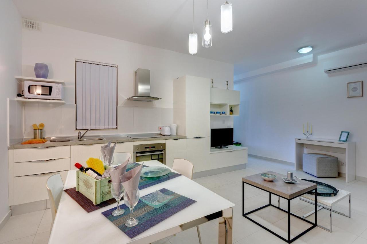 Modern Apartment In The Best Location, Perfect For Families Sliema Exterior photo